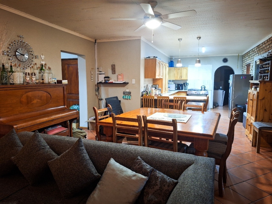 4 Bedroom Property for Sale in Kannoniers Park North West
